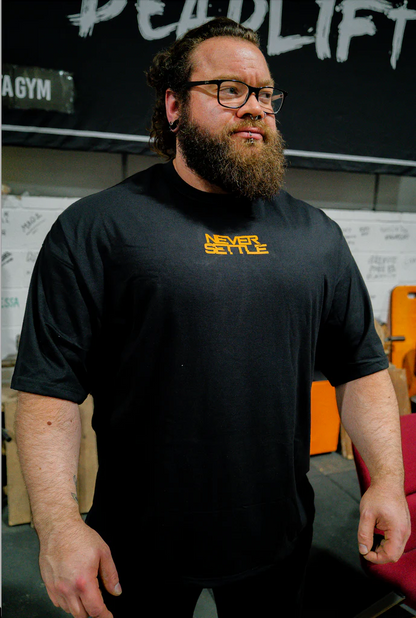NEVER SETTLE Heavy Oversized T-Shirt