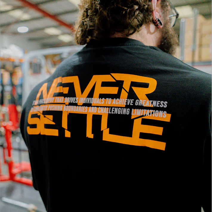 NEVER SETTLE Heavy Oversized T-Shirt